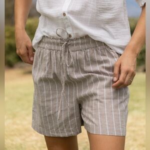 NWT Neuflora Caroline Linen Striped Shorts